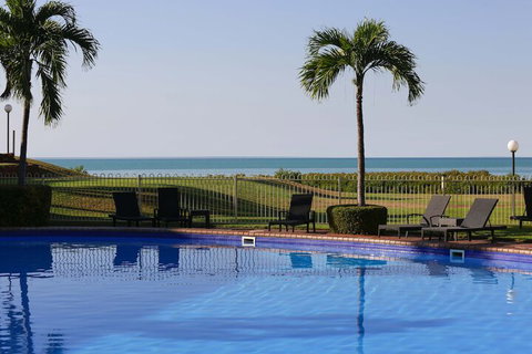Moonlight Bay Suites - Tourism Caloundra 3