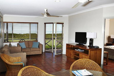 Moonlight Bay Suites - Tourism Caloundra 7