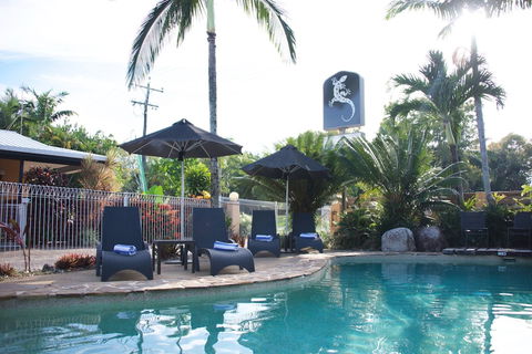 Lazy Lizard Motor Inn - Tourism Caloundra 5