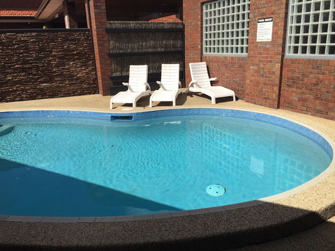 Hotel Bruce County - Tourism Caloundra 2