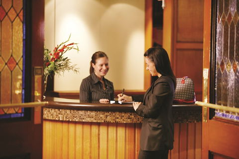 Hotel Bruce County - Tourism Caloundra 6