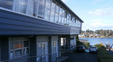 Waterfront Lodge Motel - Tourism Caloundra 0