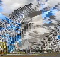 Meriton Suites Broadbeach Gold Coast - Tourism Caloundra