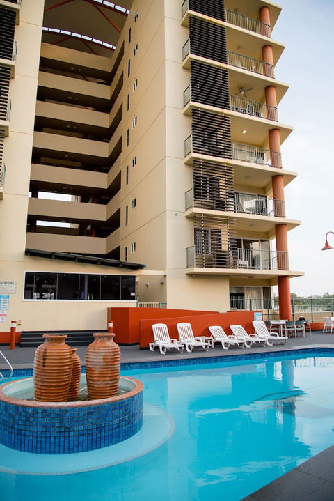 Cullen Bay Resort - Tourism Caloundra 5