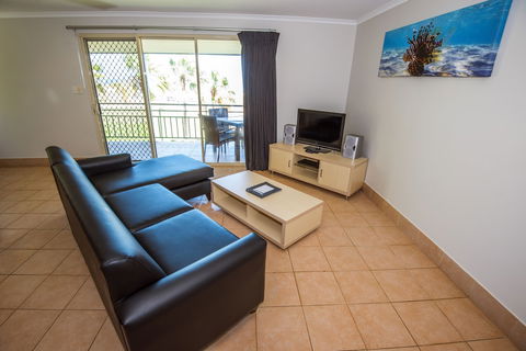 Ningaloo Reef Resort - Tourism Caloundra 3