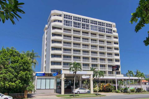 Acacia Court Hotel - Tourism Caloundra 0