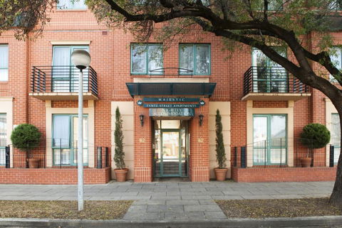 Majestic Tynte Street Apartments - Tourism Caloundra 1