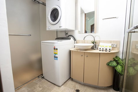 Noosa Blue Resort - Tourism Caloundra 3