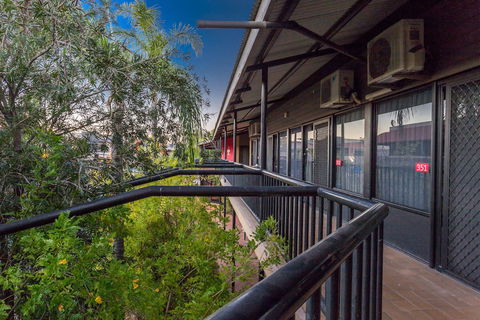 Diplomat Motel Alice Springs - Tourism Caloundra 3