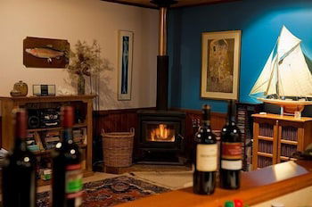 Bilpin Country Lodge - Tourism Caloundra 3