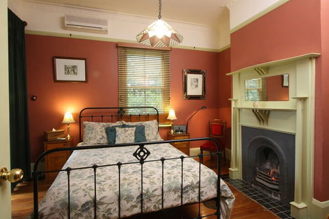 Moments Mountain Retreat - Tourism Caloundra 3
