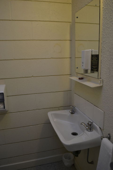 Corio Bay Motel - Tourism Caloundra 1