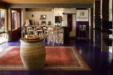 Allusion Wines Cottages - Tourism Caloundra 6