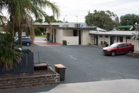 Pioneer Station Motor Inn - Tourism Caloundra 0