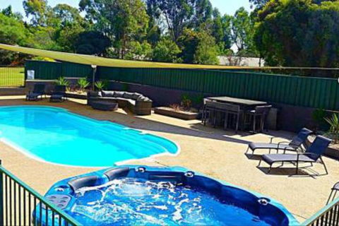 Early Settlers Motel Tocumwal - Tourism Caloundra 3