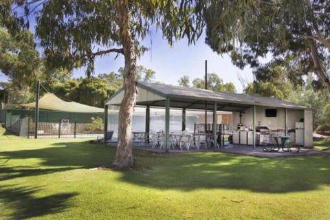Early Settlers Motel Tocumwal - Tourism Caloundra 4