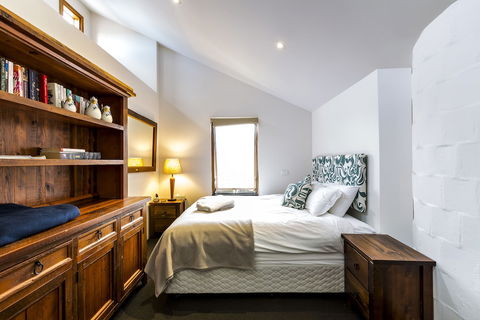 Alpine Woodsmoke - Tourism Caloundra 6