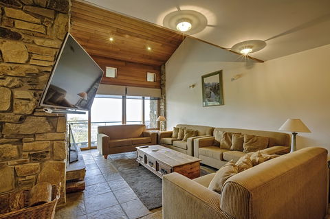 Alpine Woodsmoke - Tourism Caloundra 2