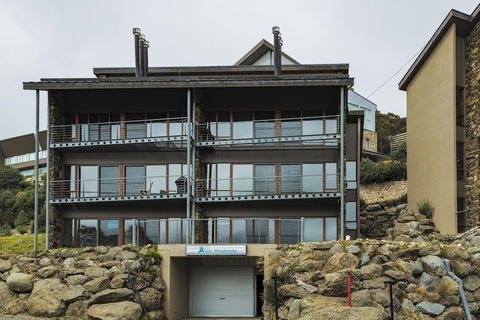 Alpine Woodsmoke - Tourism Caloundra 0