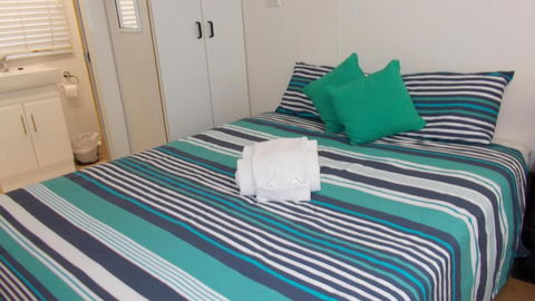 Oakridge Motel Tourist Park - Tourism Caloundra 2
