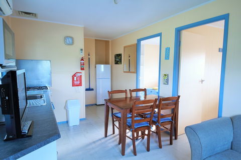 Baudin Beach Apartments - Tourism Caloundra 4