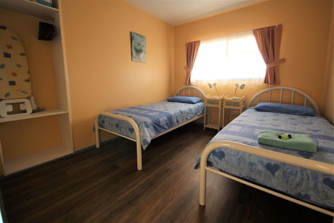 Baudin Beach Apartments - Tourism Caloundra 1