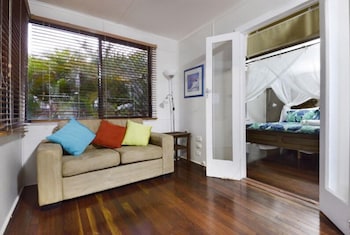 Airlie Getaway - Views - Tourism Caloundra 4