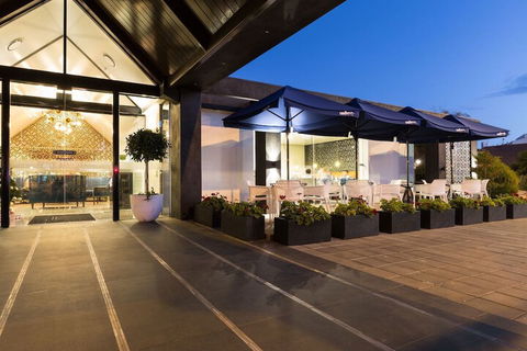 Ellen Hotel - Tourism Caloundra 7