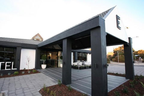 Ellen Hotel - Tourism Caloundra 6