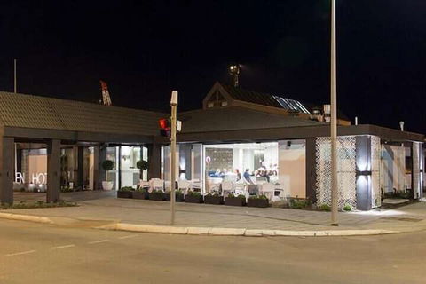 Ellen Hotel - Tourism Caloundra 5