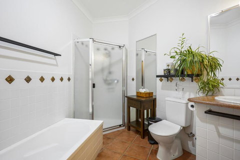 Aquila Retreat - Tourism Caloundra 1