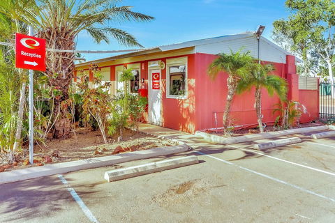 Econo Lodge Karratha - Tourism Caloundra 3