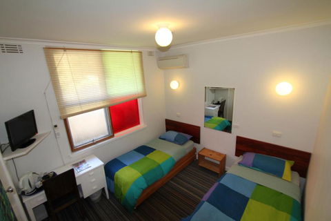Bunkhouse Motel - Tourism Caloundra 6