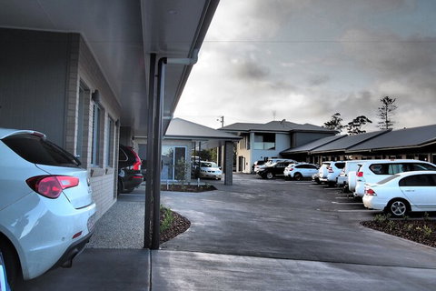 Northpoint Motel - Tourism Caloundra 1