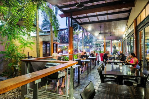 Darwin Airport Inn - Tourism Caloundra 2