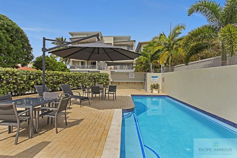 On The Bay Apartments - Tourism Caloundra 0