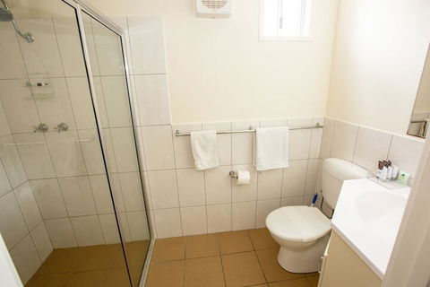 Smith Street Cottage Naracoorte - Tourism Caloundra 2