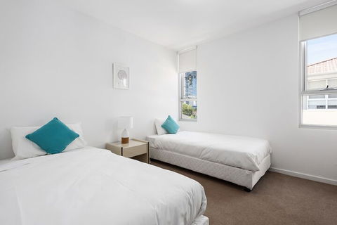 Poplar Sanctuary Apartments - Tourism Caloundra 1