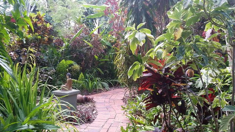 Shambhala Retreat Magnetic Island Cottages - Tourism Caloundra 4