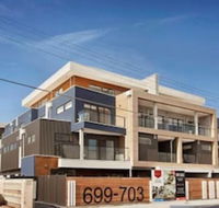 Modern Inner West Stay - Tourism Caloundra