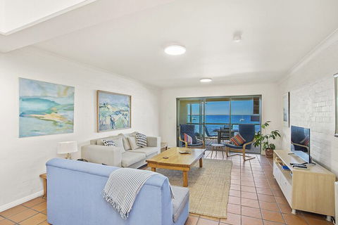 Tuscan Waterfront, 1/213 Soldiers Point Road - Tourism Caloundra 4