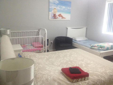 Mystic Blue & Green Meadow - Tourism Caloundra 1