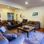 Jordan House - Tourism Caloundra 0