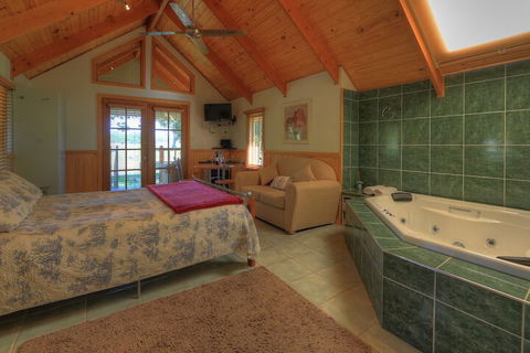 Colac Colac Caravan Park - Tourism Caloundra 2