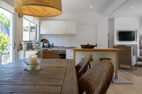 Capella Villa 1 - Tourism Caloundra 5