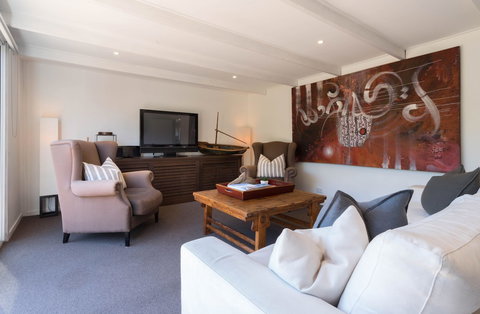 Capella Villa 1 - Tourism Caloundra 4