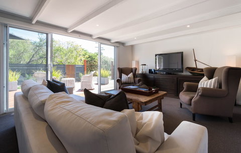 Capella Villa 1 - Tourism Caloundra 6