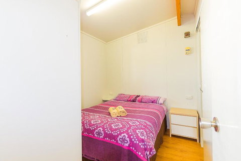 Riverside Cabin Park - Tourism Caloundra 1