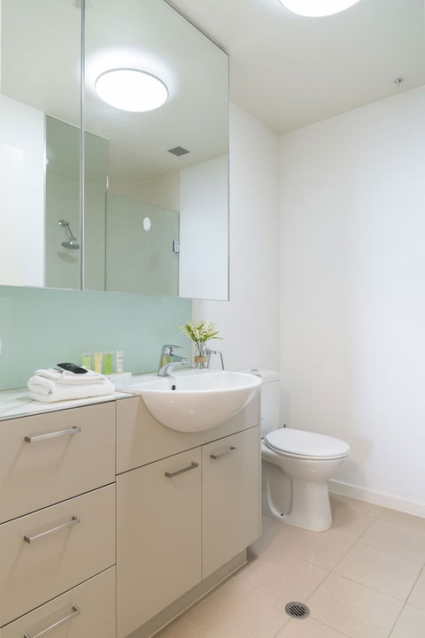 AKOM AT Docklands - Tourism Caloundra 6