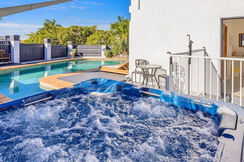 Aaron Motel - Tourism Caloundra 7